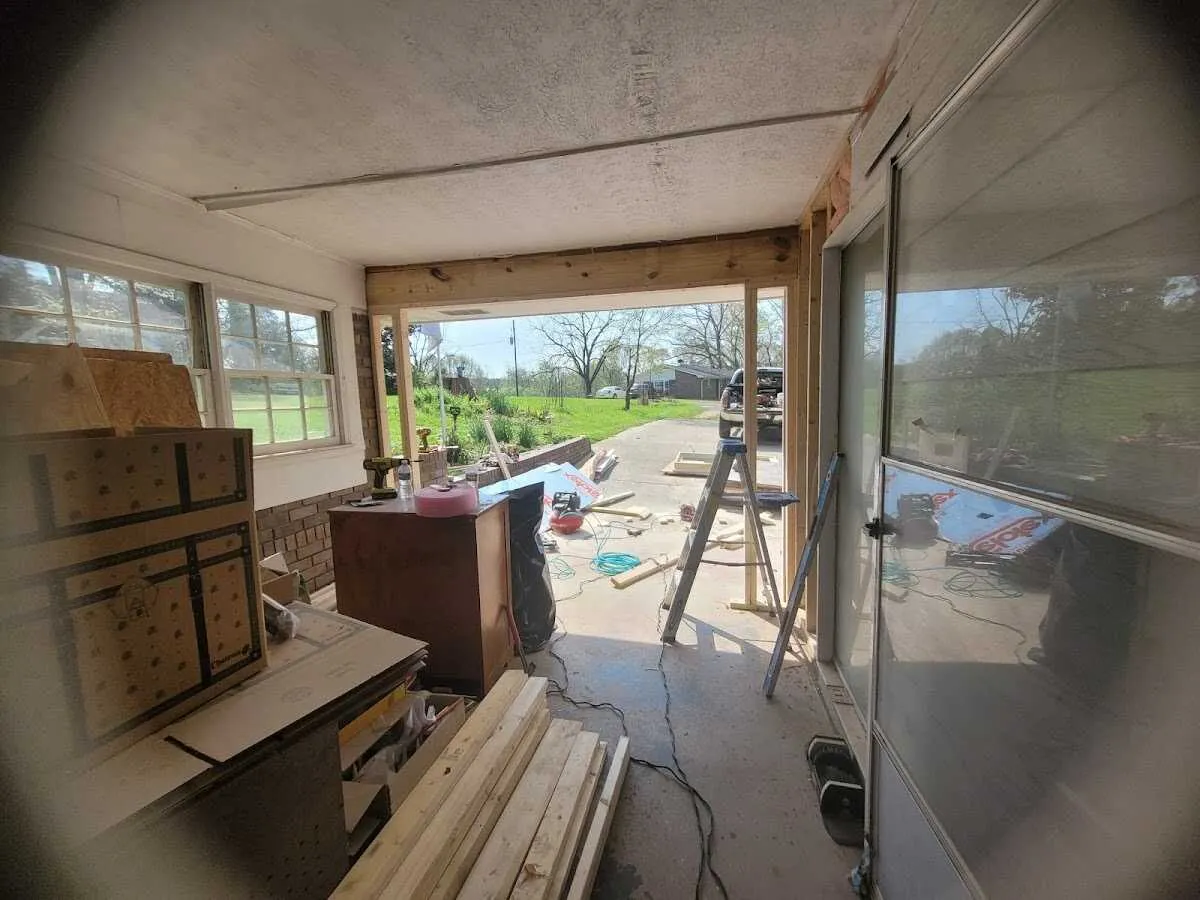 Air movers and dehumidifier for Water Mitigation Services in Spring Hill